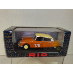 Alternative view of Citroen DS 19 Rally Monte Carlo 1959 #176  1:43