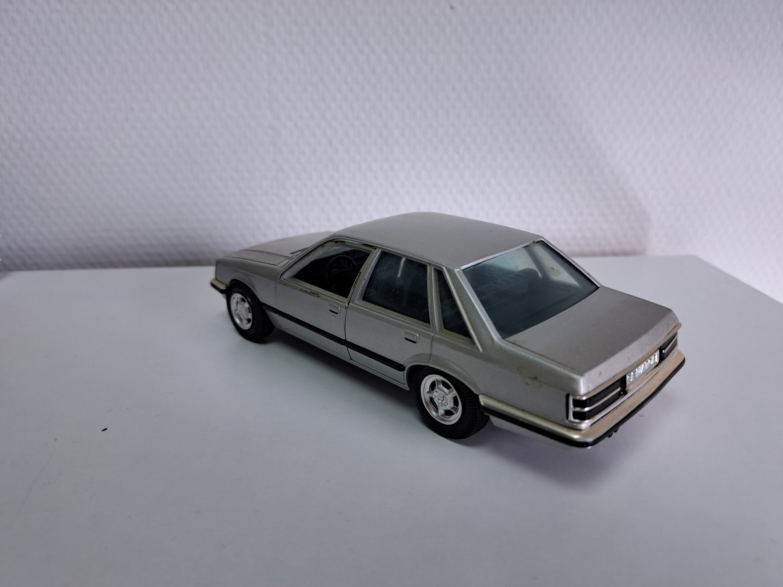 Alternative view of Opel Senator silver  1:25