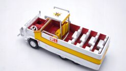 Alternative view of Star 660 Papamobile 1974 white/yellow 1:72