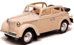 Moskvitch 400 (Opel Olympia) limousine cabrio creme  1:43