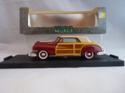 Chrysler Town &Country closed cabriolet darkred 1:43