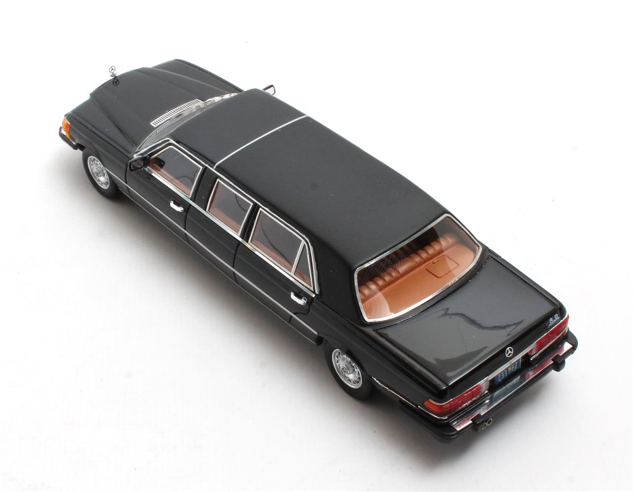 Mercedes-Benz 450SEL Limousine 1973-1980 black 1:43 - Image 3
