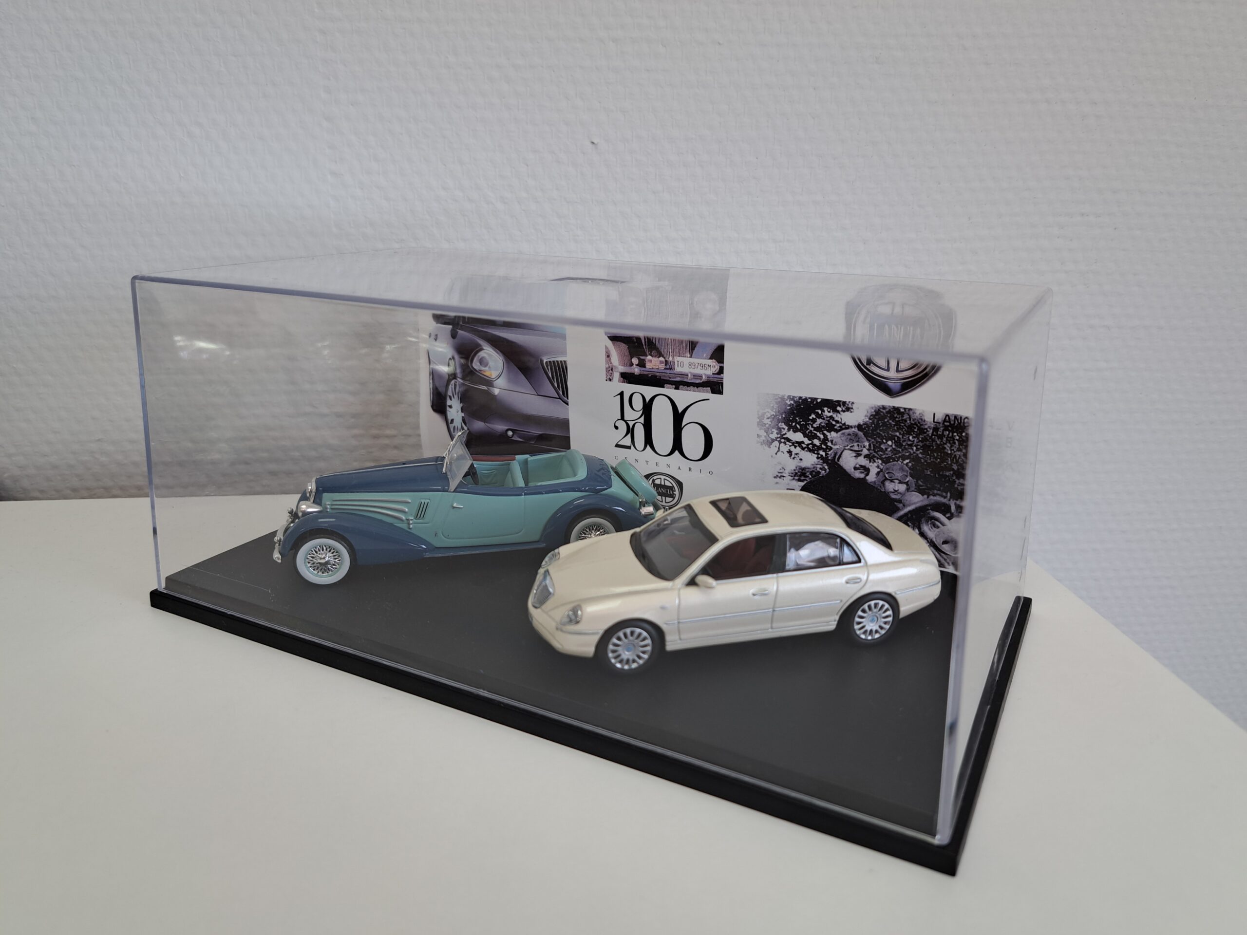 Alternative view of Lancia set 1906-2006: Lancia Dilamda + Lancia Thesis 1:43