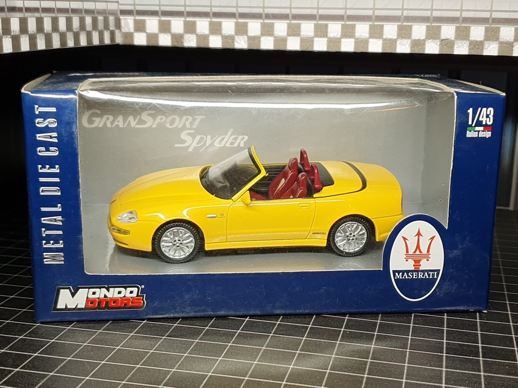 Maserati GranSport Spyder yellow 1:43 - Image 3