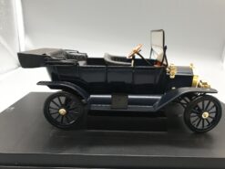 Alternative view of Ford Model T Touring black  1:18