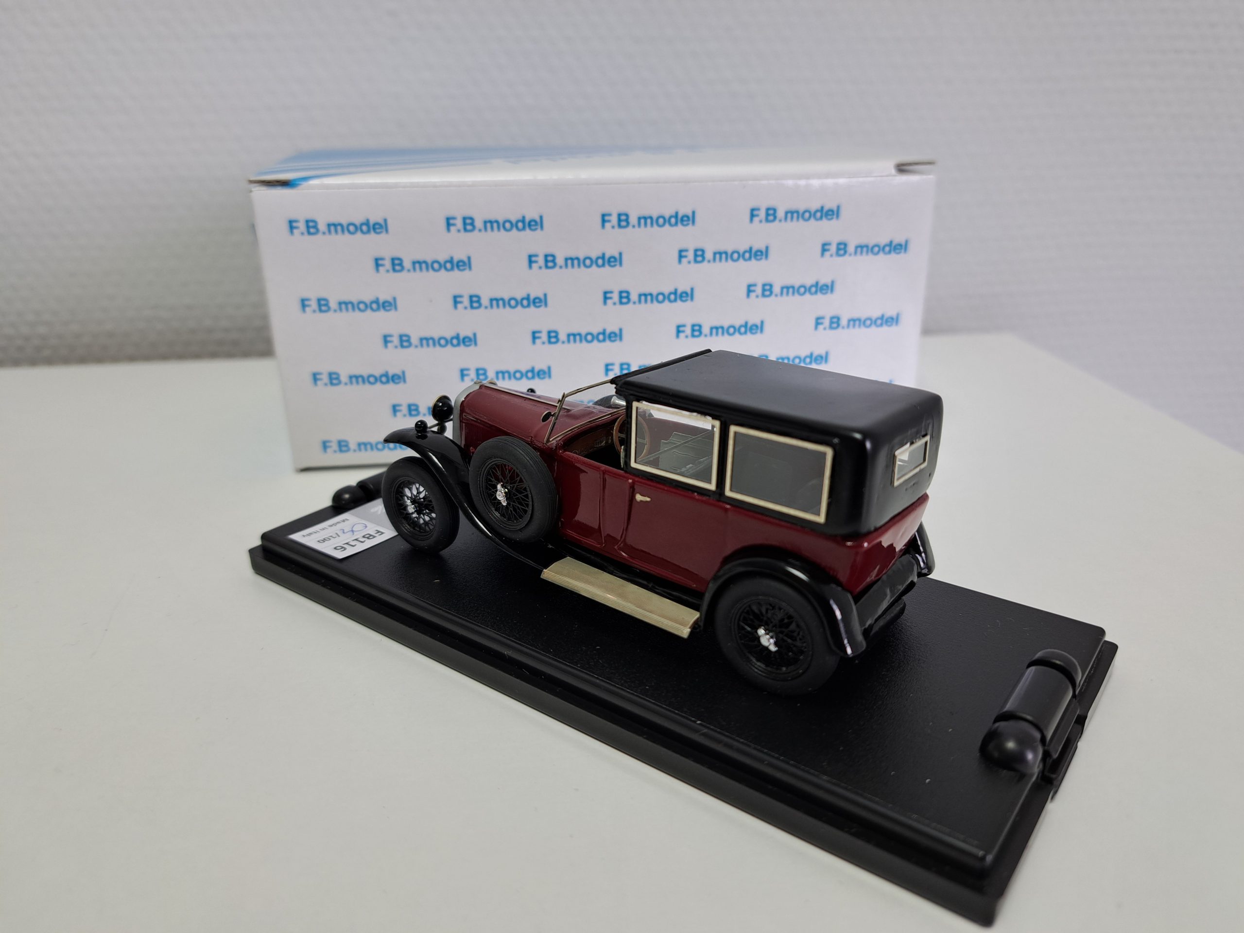 Alfa Romeo RL Normale Limousine De Ville Carrozzeria Sala 1923 darkred/black 1:43 - Image 3