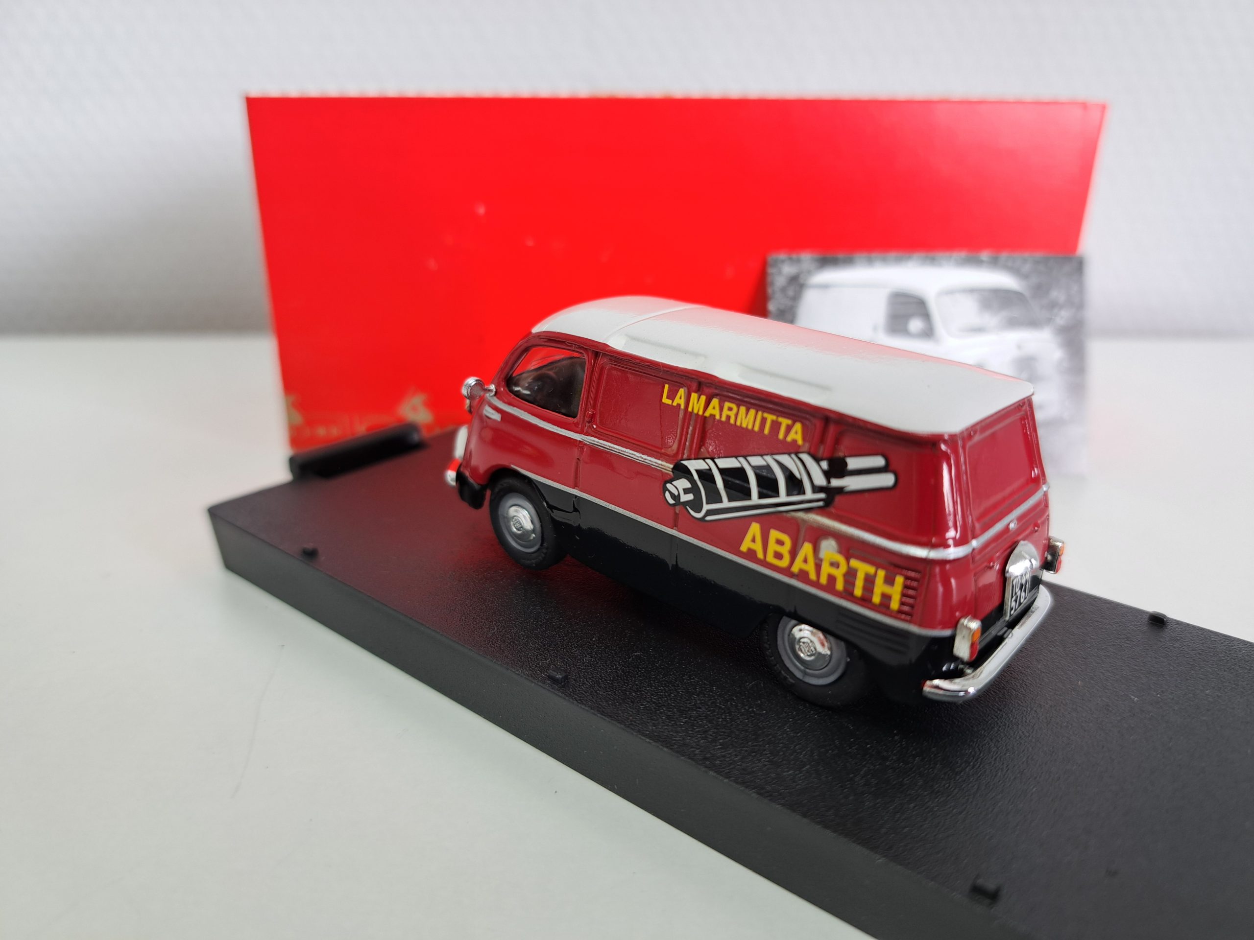 Fiat 600 Coriasco La Marmitta Abarth 1:43 - Image 2