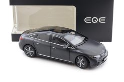 Alternative view of Mercedes-Benz EQE graphite grey magno  1:18