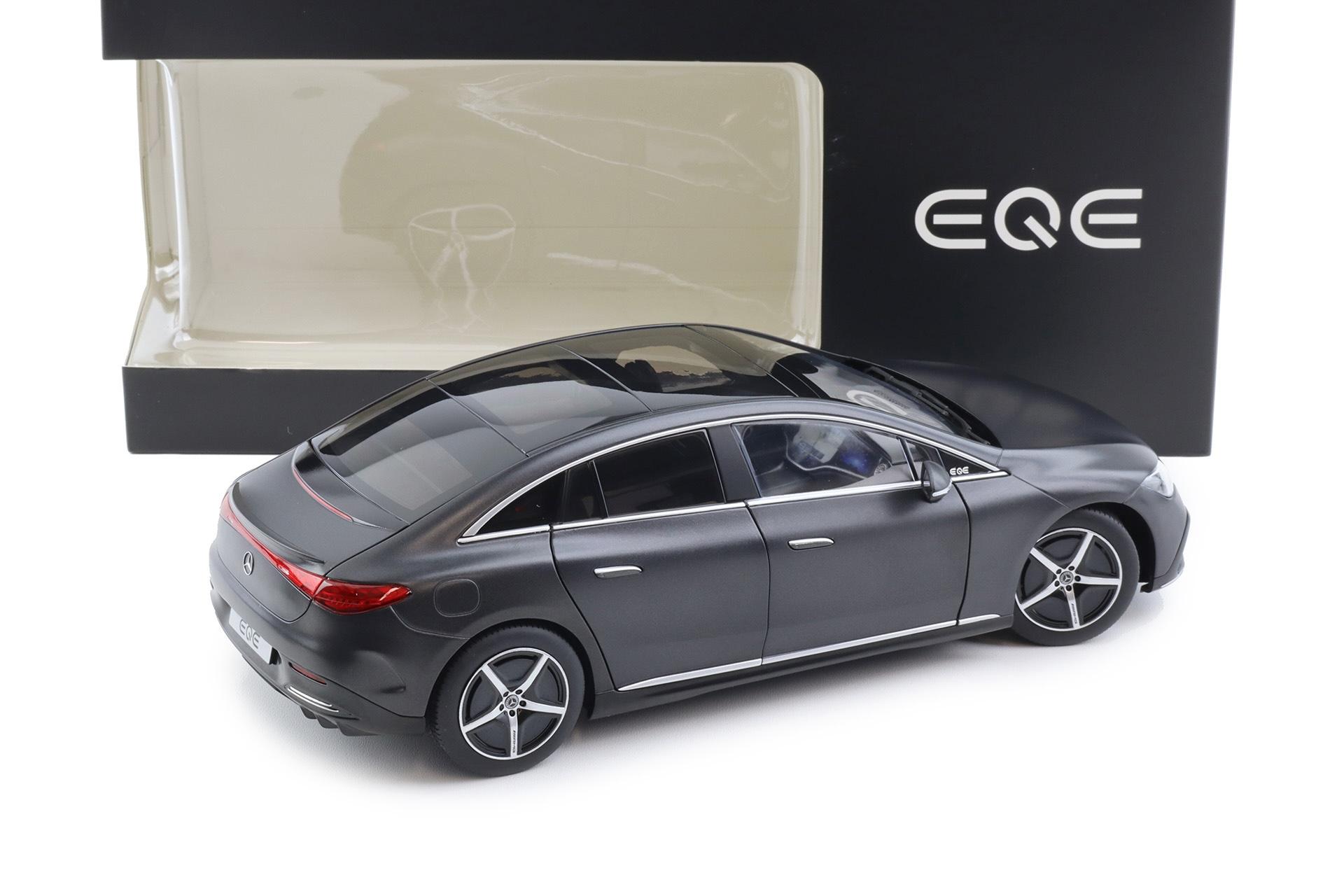 Mercedes-Benz EQE graphite grey magno 1:18 - Image 3