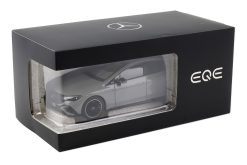 Mercedes-Benz EQE alpine grey uni 1:18 - Image 5