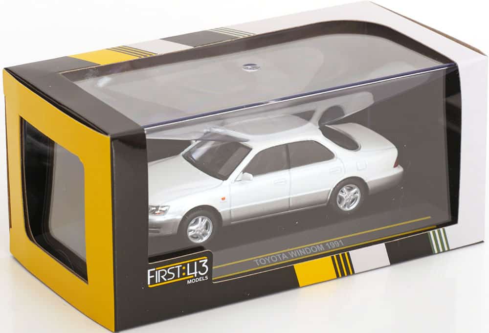Toyota Windom 1991 white 1:43 - Image 3