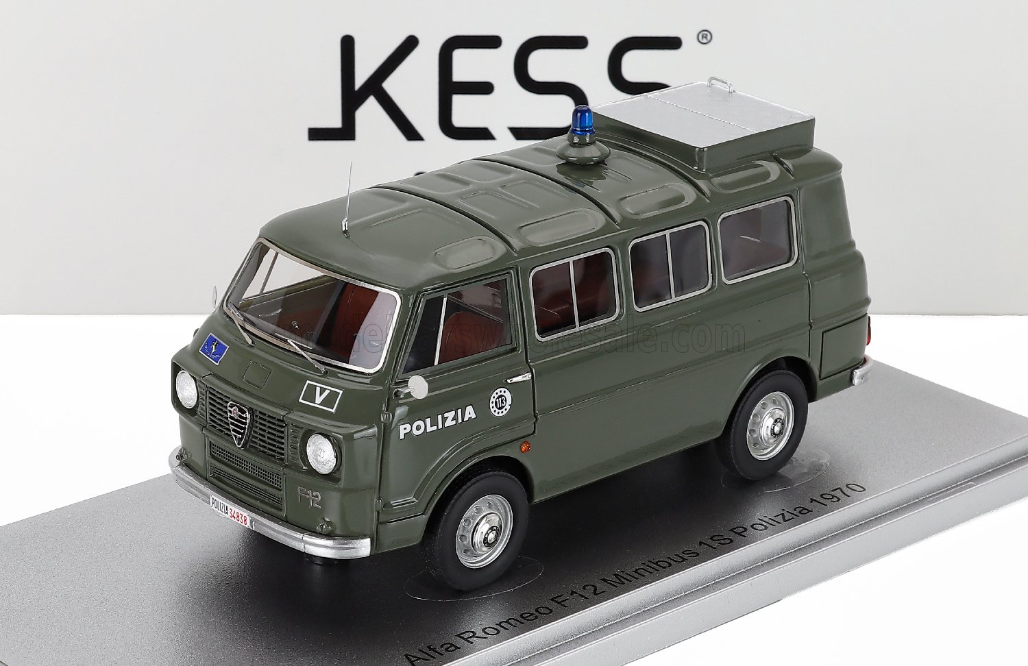 Alfa Romeo F12 Minibus 1e serie Polizia 1970 green 1:43