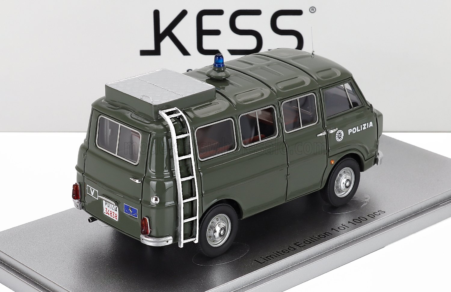 Alfa Romeo F12 Minibus 1e serie Polizia 1970 green 1:43 - Image 2