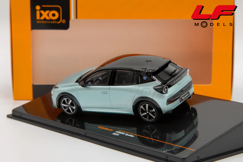 Lancia Ypsilon 2025 green with black roof 1:43 - Image 2