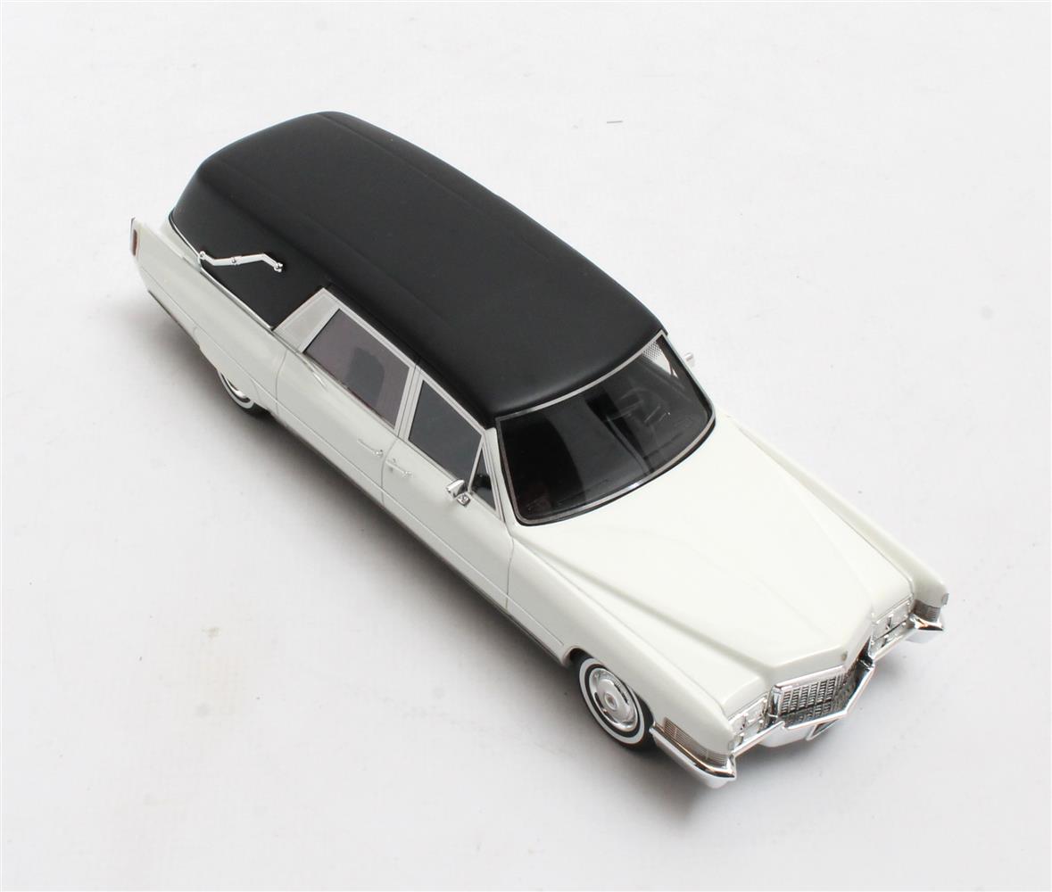 Cadillac Superior Crown Sovereign Landaulet 1970 black/white 1:43 - Image 4