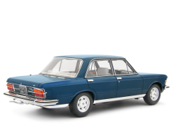 Alternative view of Fiat 130 Berlina 3200 1971 metallic blue 1:18