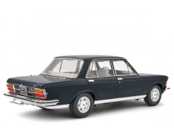 Alternative view of Fiat 130 Berlina 3200 1971 dark blue 1:18