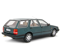 Alternative view of Lancia Thema Station Wagon 2.5 TD 1988-1992 blu petrolio met. 1:18